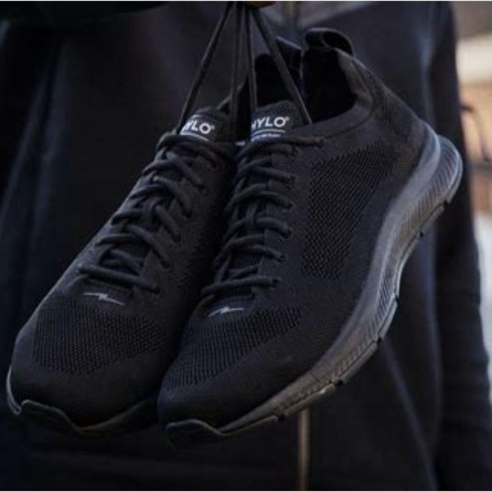 Black Hylo Sustainable Running Shoes